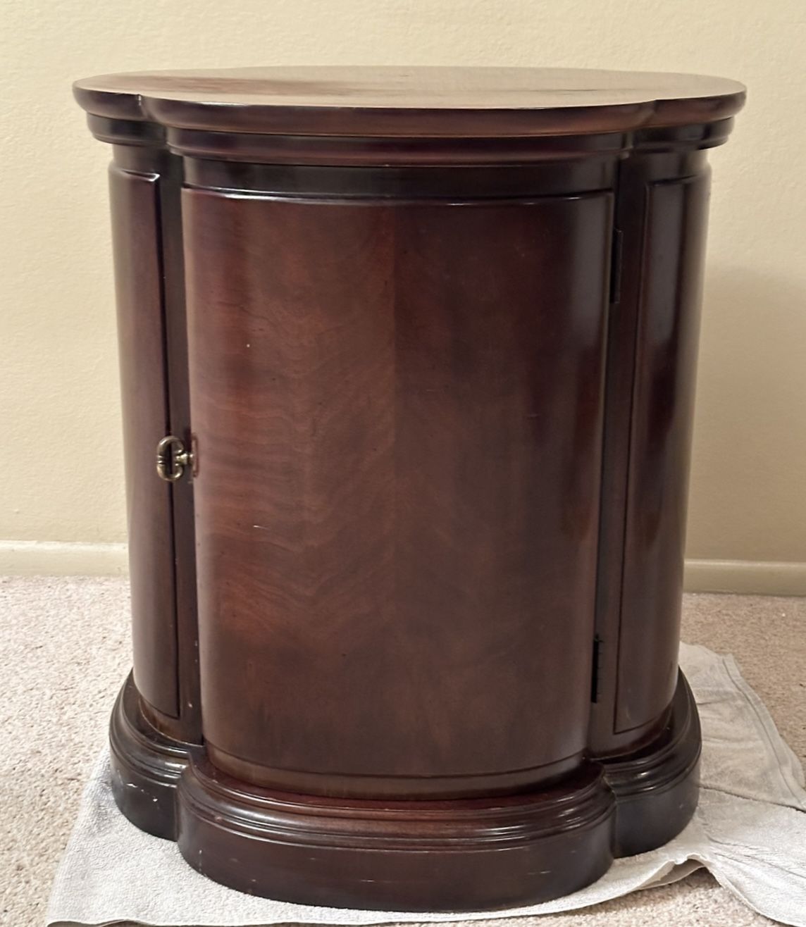 Antique Henredon Burl Walnut Clover Shaped Drum Cabinet Accent Side Table