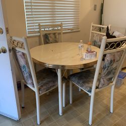 Free Dinning Table 