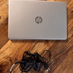 HP Laptop Intel Core i3 + Charger – Great Condition! 