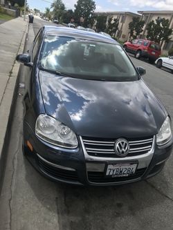 I’m selling this Volkswagen Jetta 2011