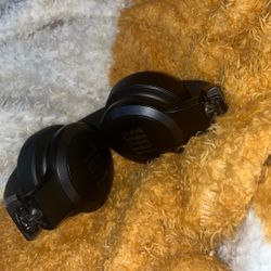 JBL Headphone Live NC675