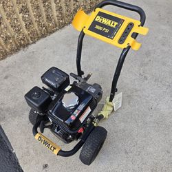 Dewalt 3600 PSI 2.5 GPM GAS PRESSURE WASHER