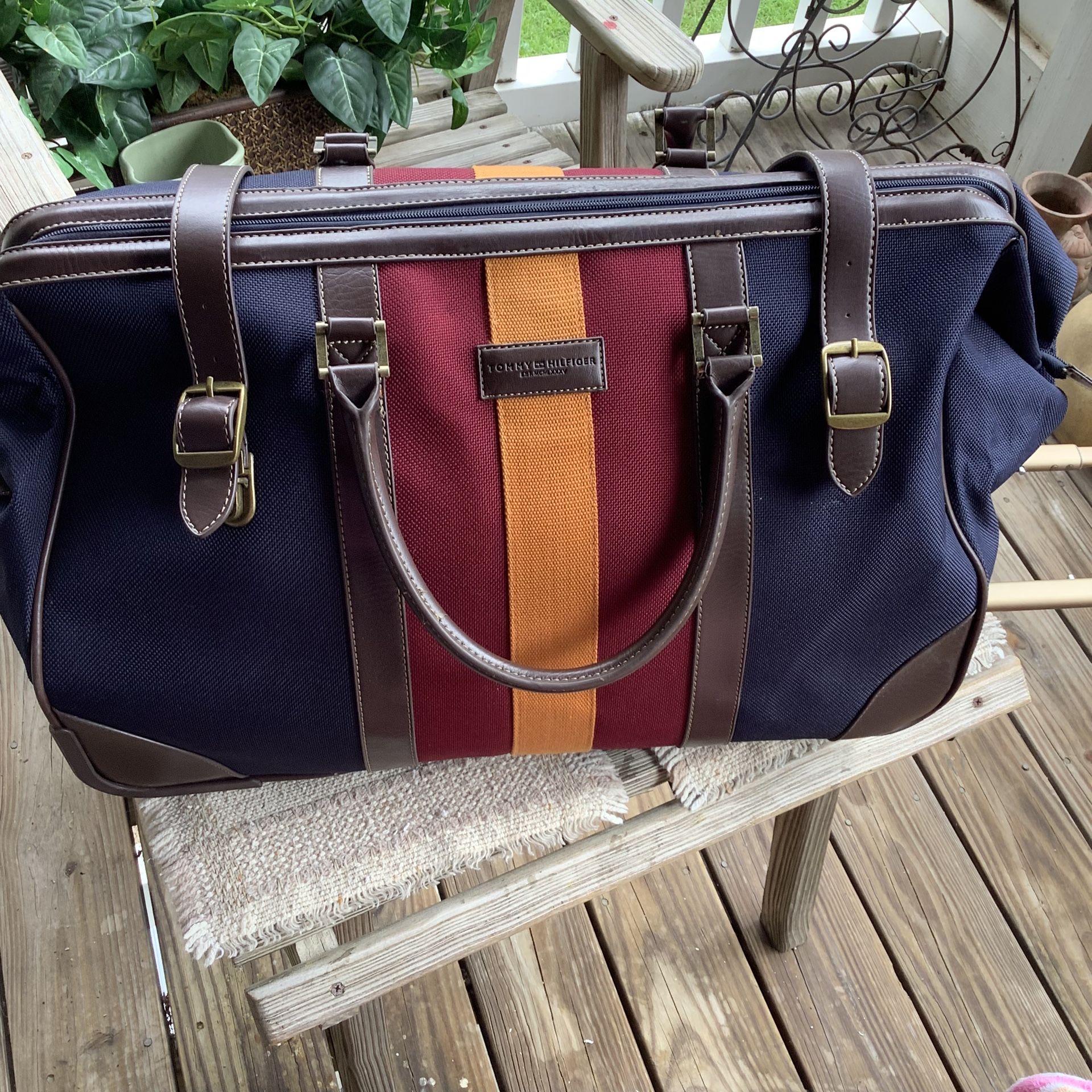 Tommy Hilfiger Vintage Striped Rolling Duffel Bag Suitcase, Luggage 22 Inch New