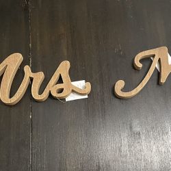 Mr & Mrs Wooden Sign