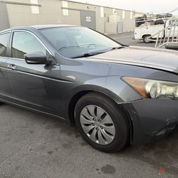 Selling 2008 Honda Accord LX Sedan