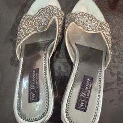 Girls Silver Heels 6  Size. 