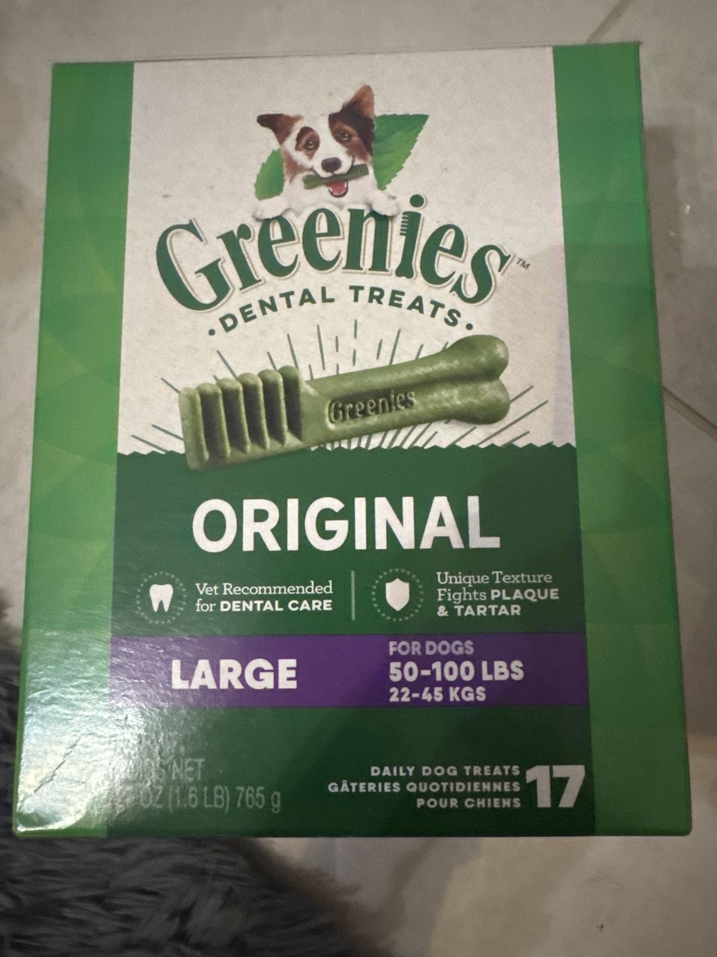 Greenies Dental Treats for Dogs Original large size for dogs 50-100 lbs. Vet recommended for dental care. Exp Jan 2026