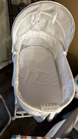 Delta children bassinet