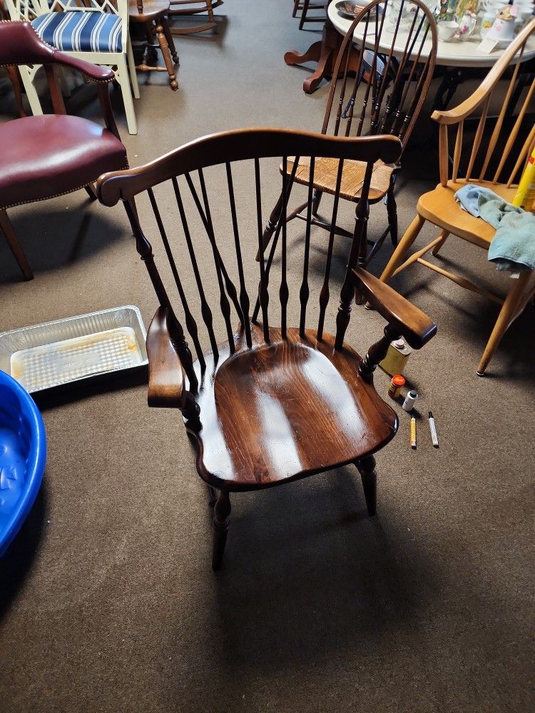 Ethan Allen "Rush Windsor" Style Dinning Chair With Very Little Wear("*WORTH $575.00*")