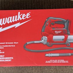 Milwaukee M18 18V Lithium-Ion Cordless Grease Gun 2-Speed (Tool-Only