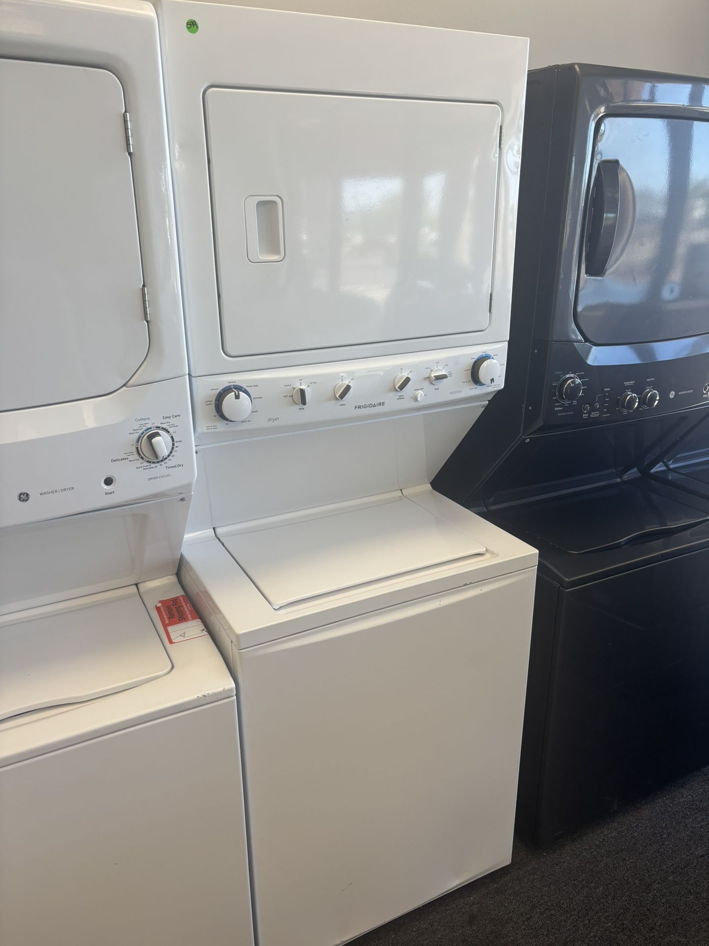 NICE FRIGIDAIRE STACKABLE