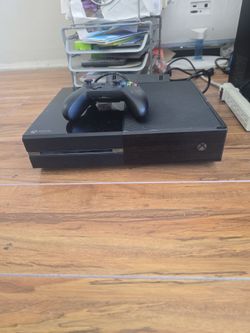Xbox One w/controller