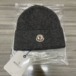 Moncler Beanie Gray!