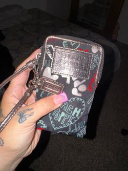 Coach poppy wristlet
