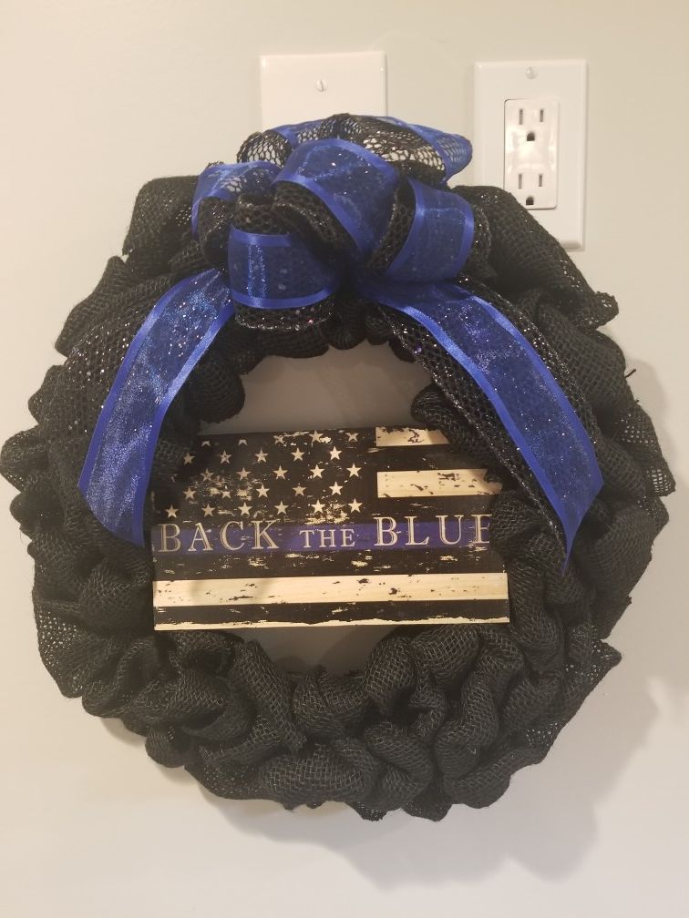 Police Wreath 16"