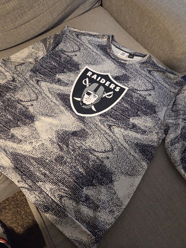 Mens Raider Sweater 