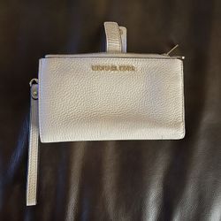 Micheal Kors Wristlet