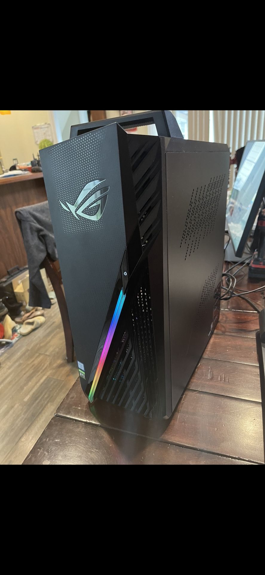 Asus Republic Of Gamers Pc  RTX 2080S Free Monitor