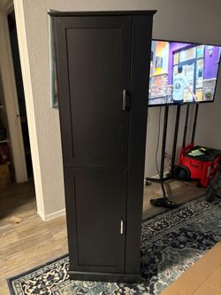 Dresser cabinet