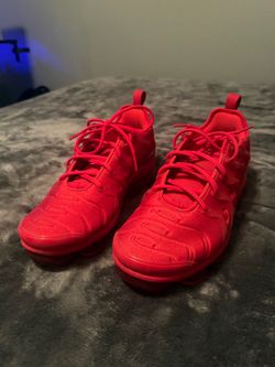 Nike Air VaporMax Plus Red Sneakers
