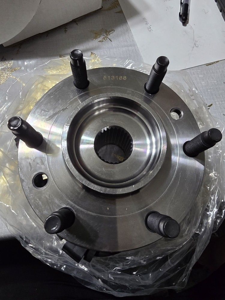 Hub Bearings For Chevy 02-09 Trailblazer