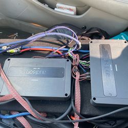 Audison SR 1.500 + SR 4.500 Amplifiers 600 obo