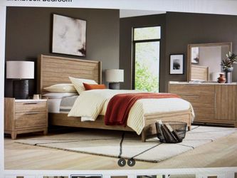 Queen bedroom