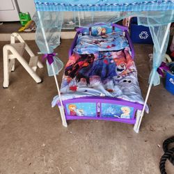Kids Bed FROZEN animation