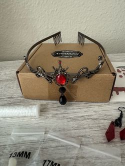 Vampire Tiara & Accessories Women