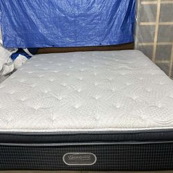 California King Size Mattress (Colchón King Size)