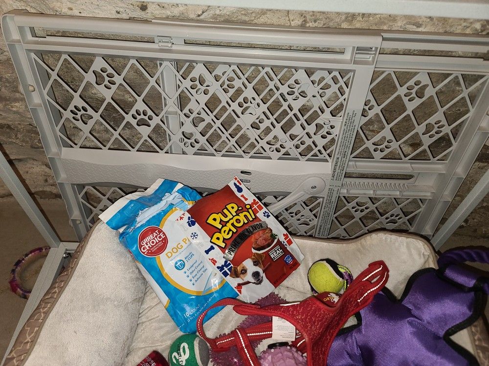 Dog Bed/ Gate