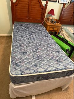 Twin mattresses (2)