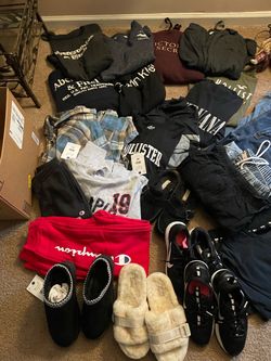 Women’s cloths name brand / sneakers