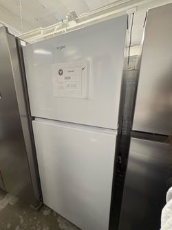 Whirlpool top freezer refrigerator