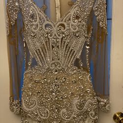 Elegant wedding dress  