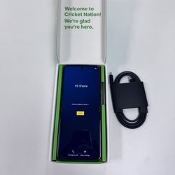 Moto Razr 2023 