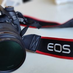 CANON EOS 70D ( Like New )