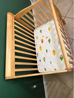 Mini Crib including mattress