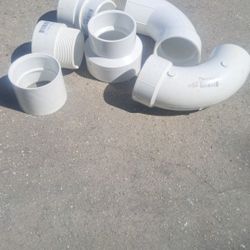 SIX  PIECES 3" PVC PIPÌNG SUPPLIES