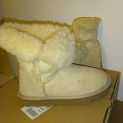 Uggs Size 6