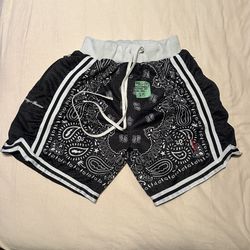 Pre owned Collect+Select ‘Quickstrike’ Swingman “Black Paisley” Shorts for Men