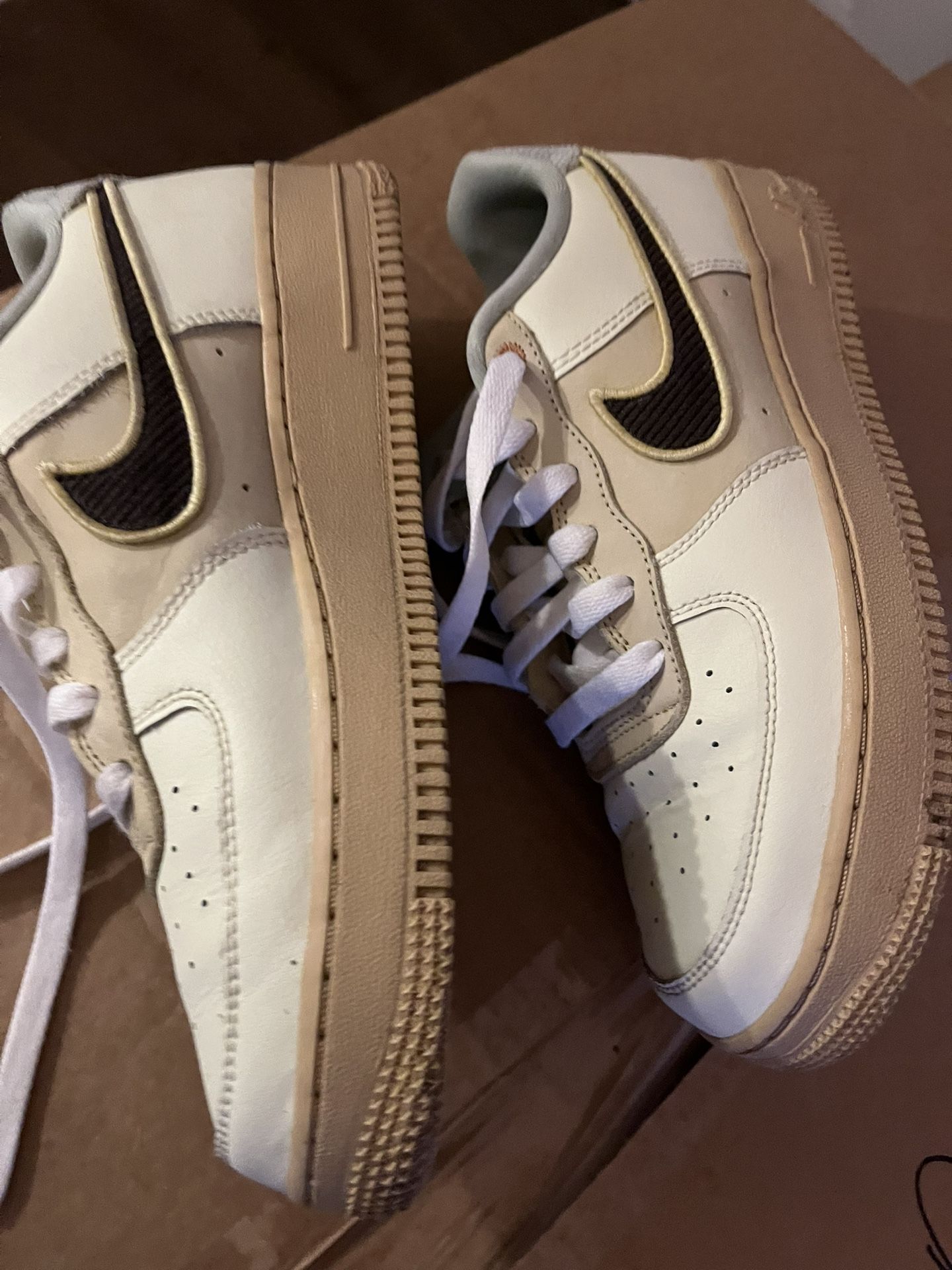 Girls Nike Air Force one Shoes Size 7y