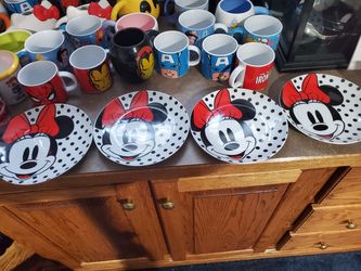 Disney and star War plates