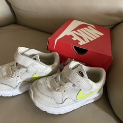 Toddler Boys Nike Shoes Size 8 