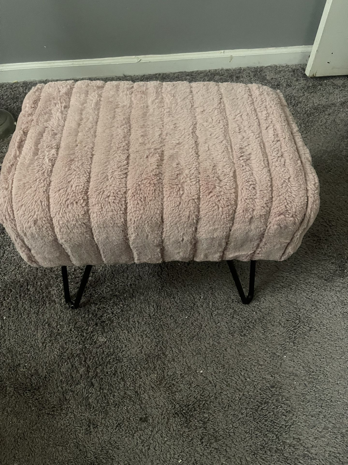 Stool Pink Faux Fur