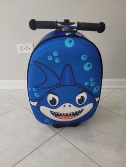 NWT Viggio Child Ride On Scooter Suitcase