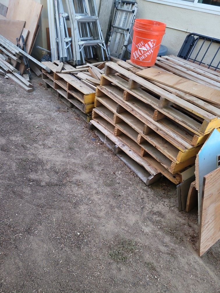Free Pallets
