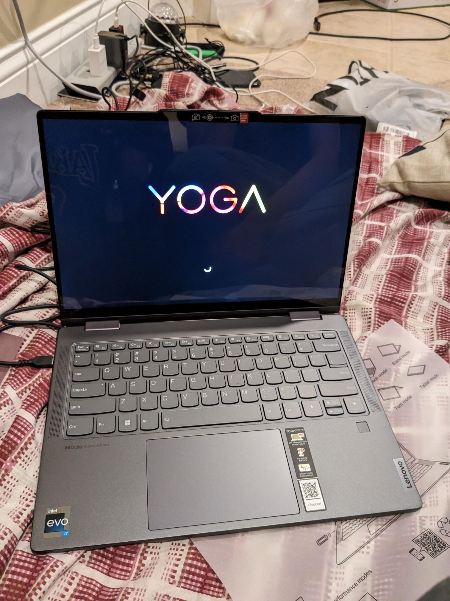 Lenovo - Yoga 7i 2-in-1 14 2.2K Laptop