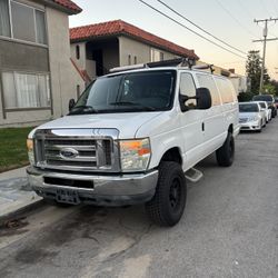 2012 Ford E-350