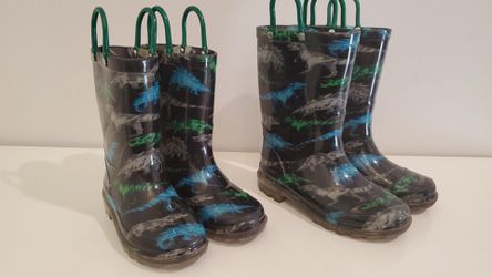 Kids rain boots, size 9 and 11